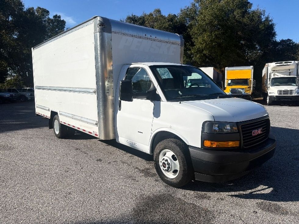Light Duty Box Truck-Light and Medium Duty Trucks-GMC-2021-Savana G33903-Pensacola-FL-89,701\n\t\tmiles-$ 32,000 - Image 3