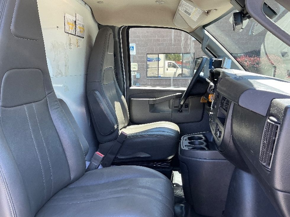 Light Duty Box Truck-Light and Medium Duty Trucks-GMC-2021-Savana G33903-Pensacola-FL-90,351\n\t\tmiles-$ 28,500 - Image 22