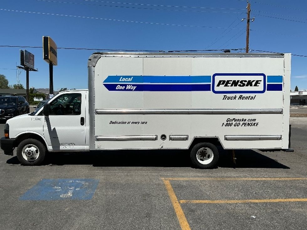 Light Duty Box Truck-Light and Medium Duty Trucks-GMC-2021-Savana G33903-Pensacola-FL-90,351\n\t\tmiles-$ 28,500 - Image 4