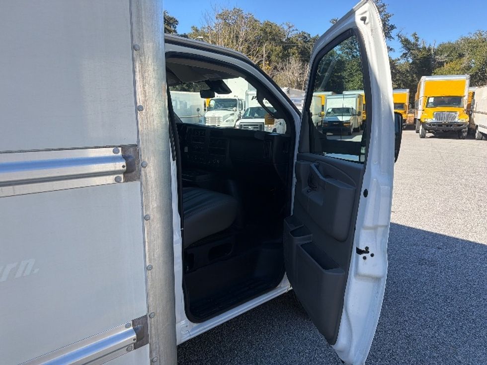 Light Duty Box Truck-Light and Medium Duty Trucks-GMC-2021-Savana G33903-Pensacola-FL-95,676\n\t\tmiles-$ 31,250 - Image 20