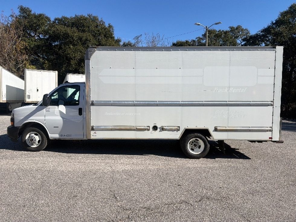 Light Duty Box Truck-Light and Medium Duty Trucks-GMC-2021-Savana G33903-Pensacola-FL-95,676\n\t\tmiles-$ 31,250 - Image 4