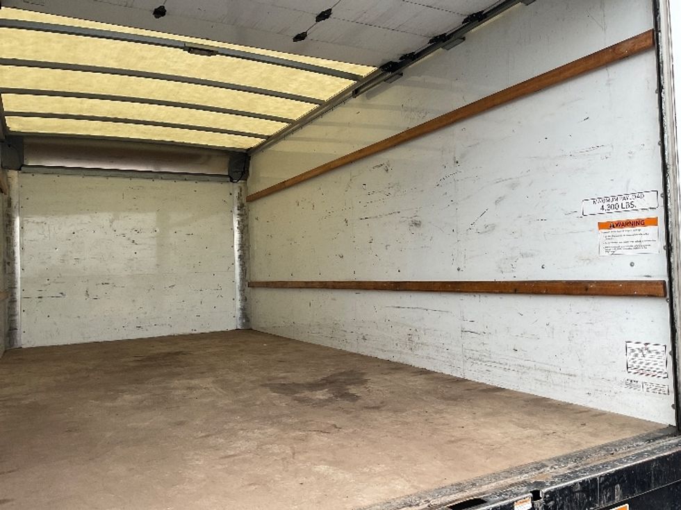 Light Duty Box Truck-Light and Medium Duty Trucks-GMC-2021-Savana G33903-Perrysburg-OH-95,077\n\t\tmiles-$ 29,750 - Image 12