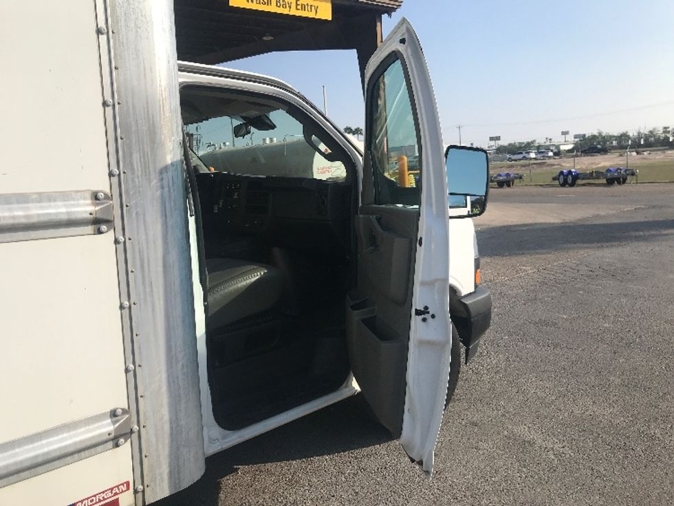Light Duty Box Truck-Light and Medium Duty Trucks-GMC-2021-Savana G33903-Pharr-TX-110,100\n\t\tmiles-$ 26,500 - Image 20