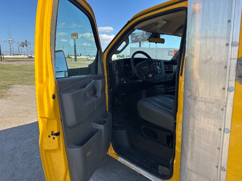 Light Duty Box Truck-Light and Medium Duty Trucks-GMC-2021-Savana G33903-Pharr-TX-78,440\n\t\tmiles-$ 27,500 - Image 16
