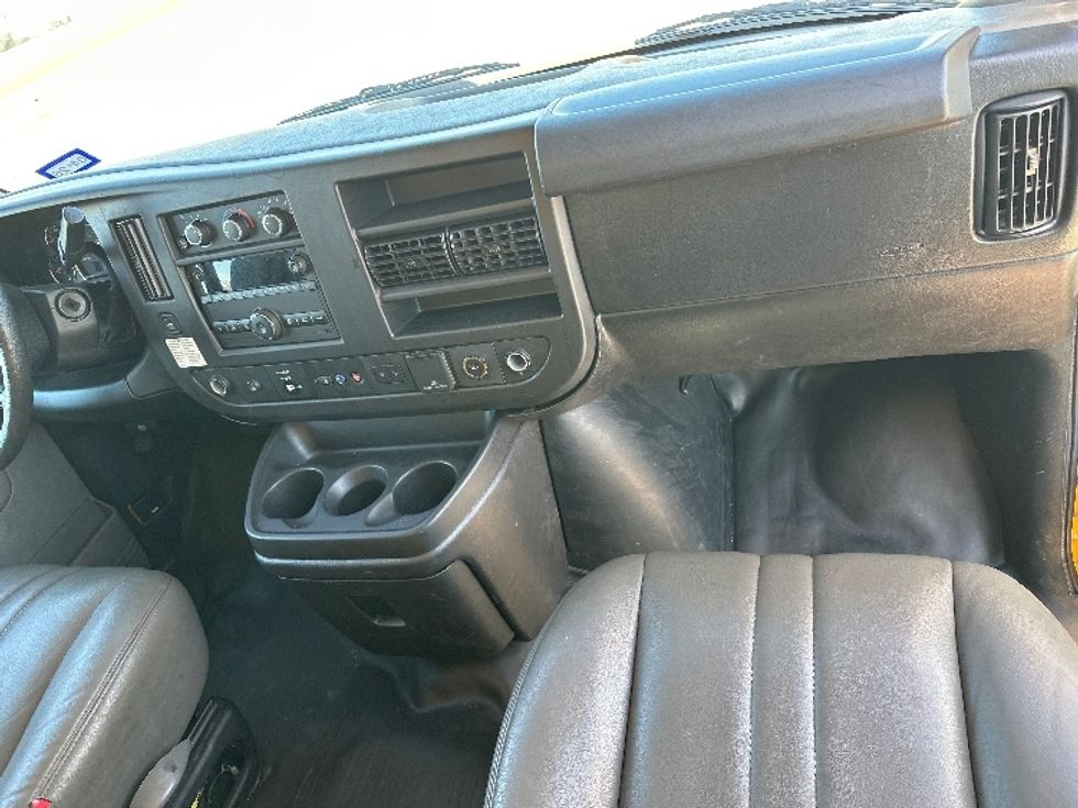Light Duty Box Truck-Light and Medium Duty Trucks-GMC-2021-Savana G33903-Pharr-TX-78,440\n\t\tmiles-$ 27,500 - Image 21