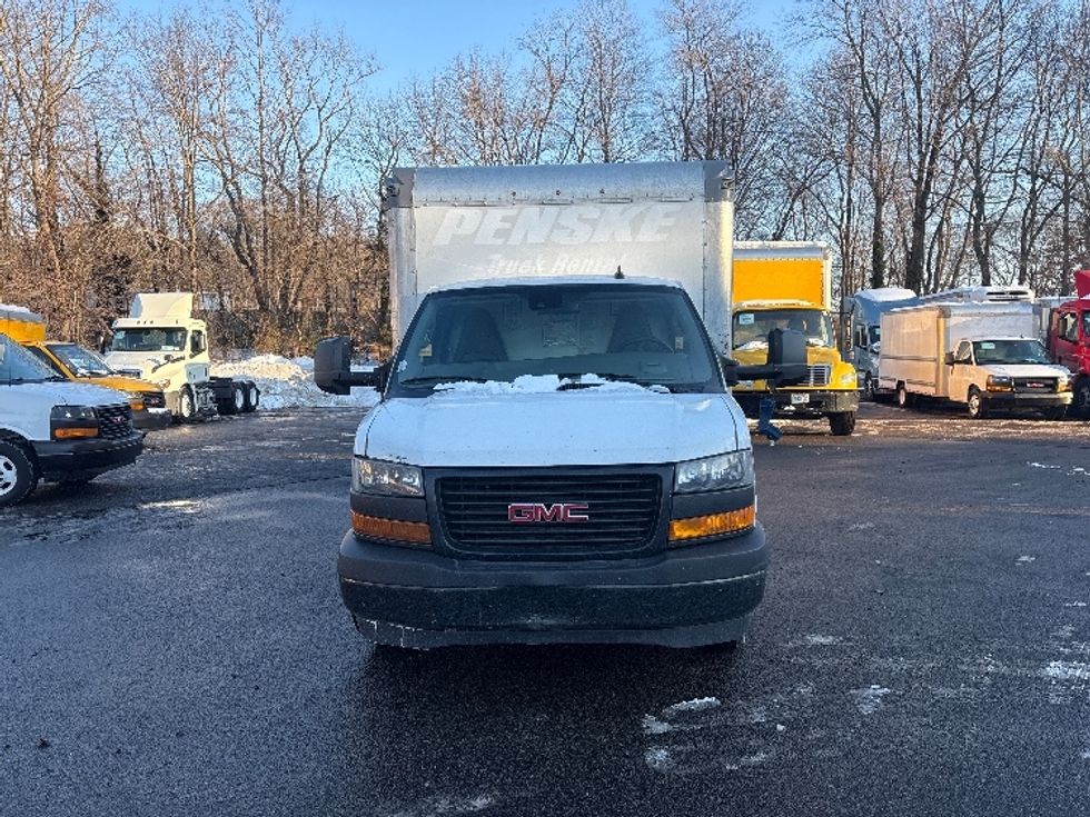 Light Duty Box Truck-Light and Medium Duty Trucks-GMC-2021-Savana G33903-Philadelphia-PA-101,149\n\t\tmiles-$ 28,500 - Image 2
