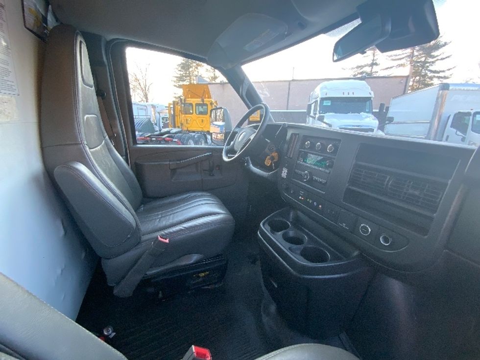 Light Duty Box Truck-Light and Medium Duty Trucks-GMC-2021-Savana G33903-Philadelphia-PA-101,149\n\t\tmiles-$ 28,500 - Image 22