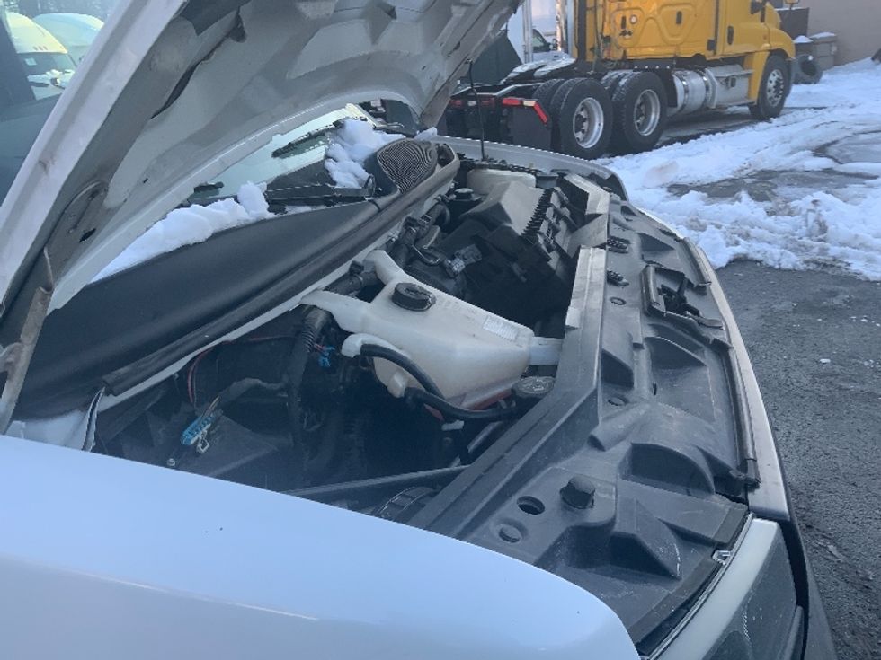 Light Duty Box Truck-Light and Medium Duty Trucks-GMC-2021-Savana G33903-Philadelphia-PA-101,149\n\t\tmiles-$ 28,500 - Image 23