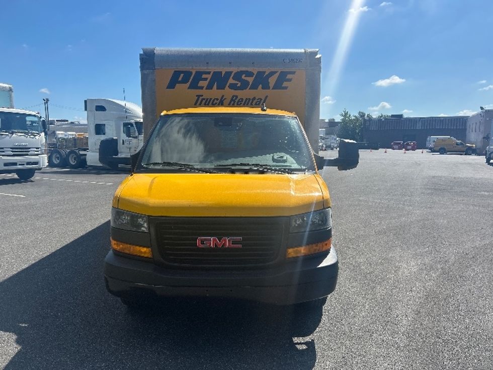 Light Duty Box Truck-Light and Medium Duty Trucks-GMC-2021-Savana G33903-Philadelphia-PA-115,794\n\t\tmiles-$ 22,250 - Image 2