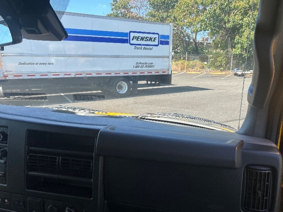 Light Duty Box Truck-Light and Medium Duty Trucks-GMC-2021-Savana G33903-Philadelphia-PA-115,794\n\t\tmiles-$ 22,250 - Image 21