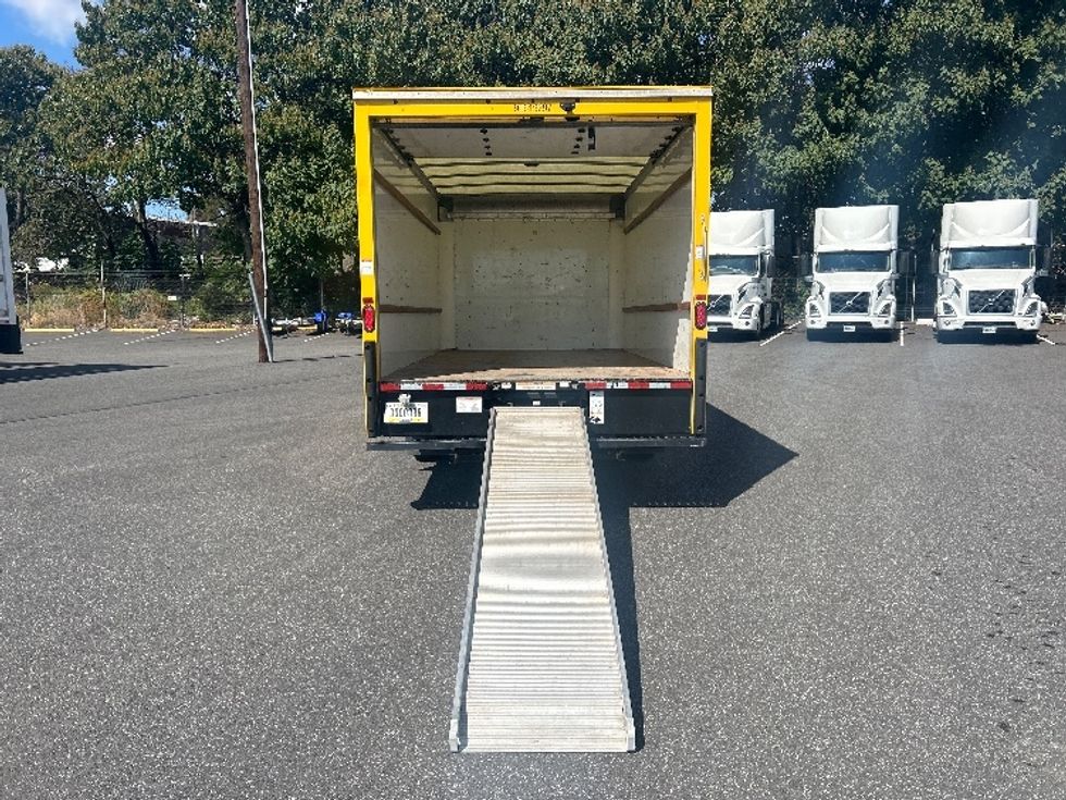 Light Duty Box Truck-Light and Medium Duty Trucks-GMC-2021-Savana G33903-Philadelphia-PA-115,794\n\t\tmiles-$ 22,250 - Image 9