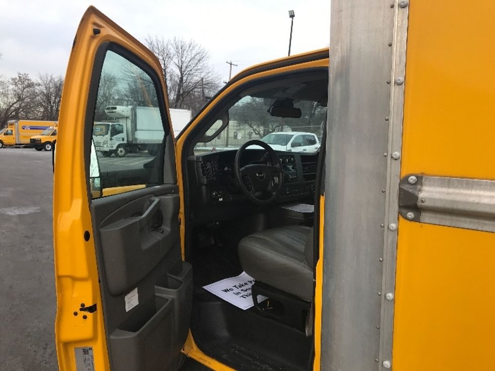 Light Duty Box Truck-Light and Medium Duty Trucks-GMC-2021-Savana G33903-Philadelphia-PA-87,971\n\t\tmiles-$ 27,000 - Image 16
