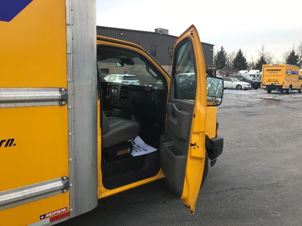 Light Duty Box Truck-Light and Medium Duty Trucks-GMC-2021-Savana G33903-Philadelphia-PA-87,971\n\t\tmiles-$ 27,000 - Image 20