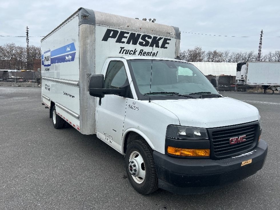 Light Duty Box Truck-Light and Medium Duty Trucks-GMC-2021-Savana G33903-Philadelphia-PA-89,036\n\t\tmiles-$ 29,750 - Image 1