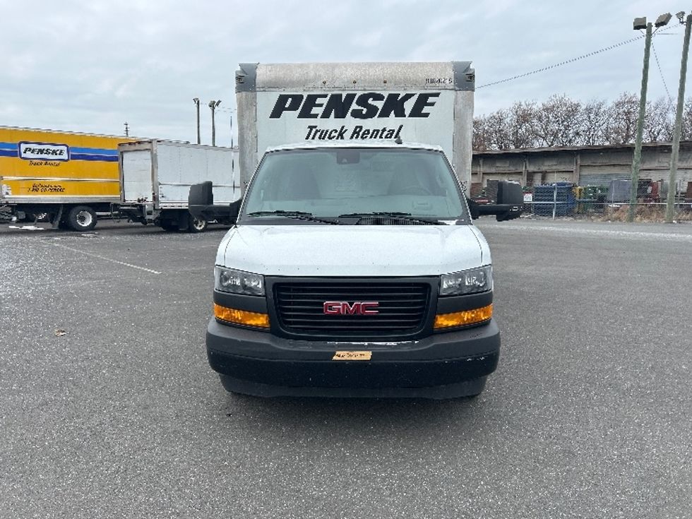 Light Duty Box Truck-Light and Medium Duty Trucks-GMC-2021-Savana G33903-Philadelphia-PA-89,036\n\t\tmiles-$ 29,750 - Image 2