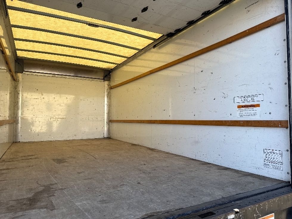 Light Duty Box Truck-Light and Medium Duty Trucks-GMC-2021-Savana G33903-Phoenix-AZ-101,194\n\t\tmiles-$ 27,000 - Image 11