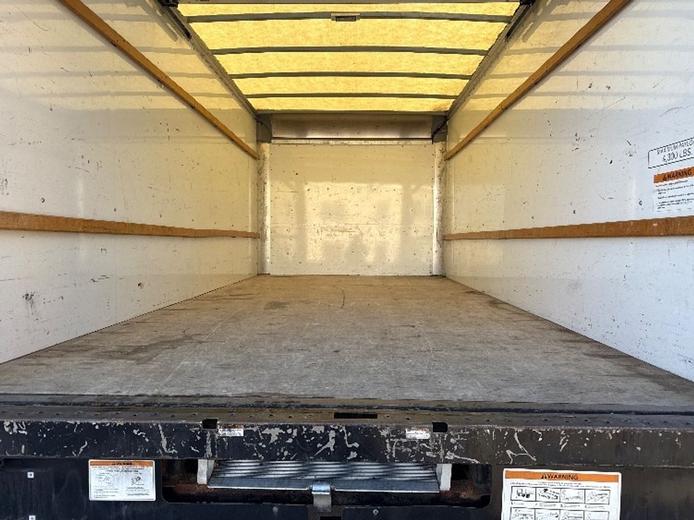 Light Duty Box Truck-Light and Medium Duty Trucks-GMC-2021-Savana G33903-Phoenix-AZ-101,194\n\t\tmiles-$ 27,000 - Image 9