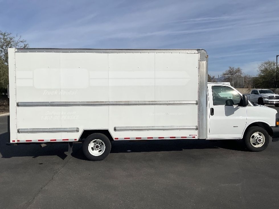 Light Duty Box Truck-Light and Medium Duty Trucks-GMC-2021-Savana G33903-Phoenix-AZ-105,010\n\t\tmiles-$ 26,750 - Image 14