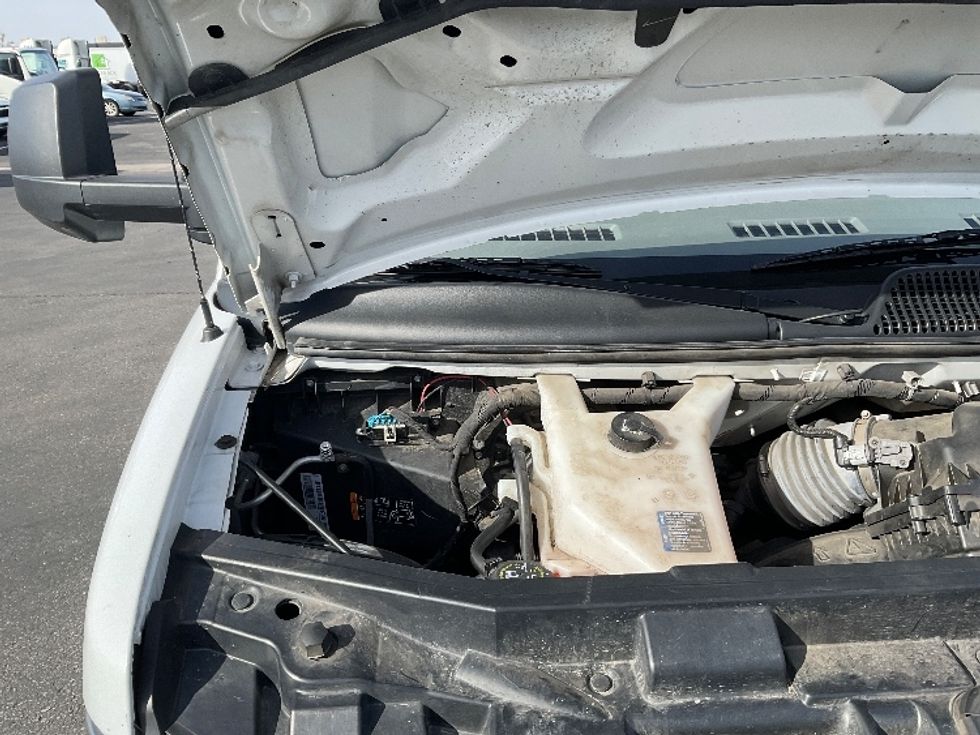 Light Duty Box Truck-Light and Medium Duty Trucks-GMC-2021-Savana G33903-Phoenix-AZ-105,010\n\t\tmiles-$ 26,750 - Image 22