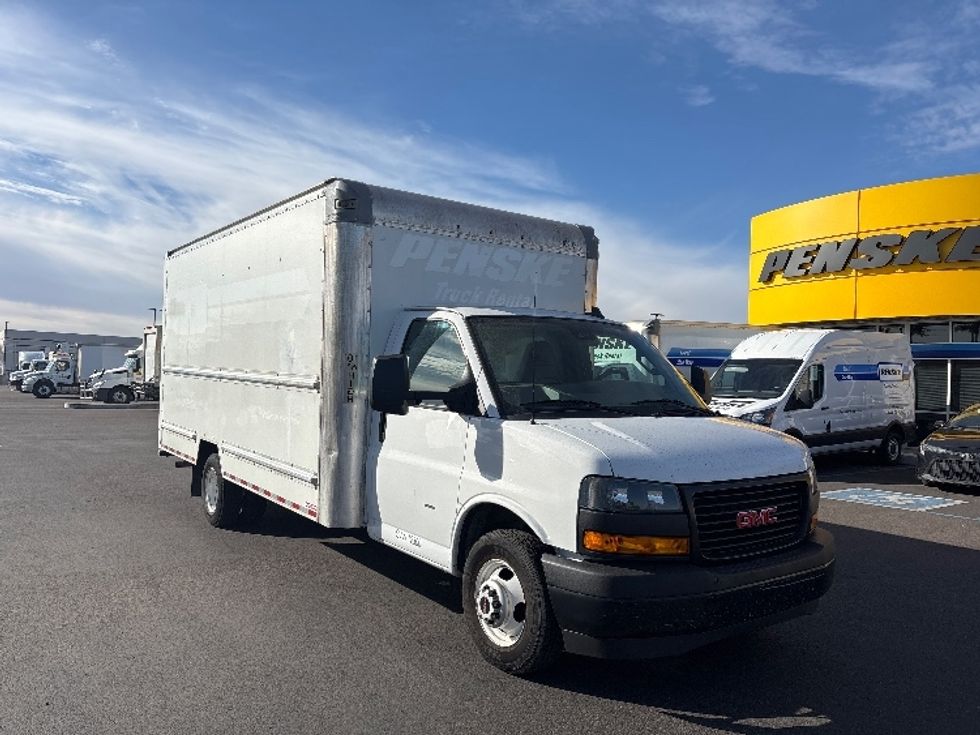 Light Duty Box Truck-Light and Medium Duty Trucks-GMC-2021-Savana G33903-Phoenix-AZ-107,400\n\t\tmiles-$ 26,500 - Image 1