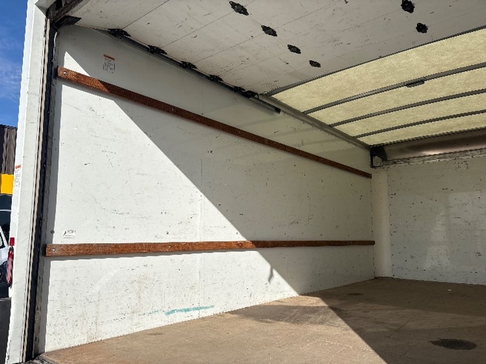 Light Duty Box Truck-Light and Medium Duty Trucks-GMC-2021-Savana G33903-Phoenix-AZ-107,400\n\t\tmiles-$ 26,500 - Image 10