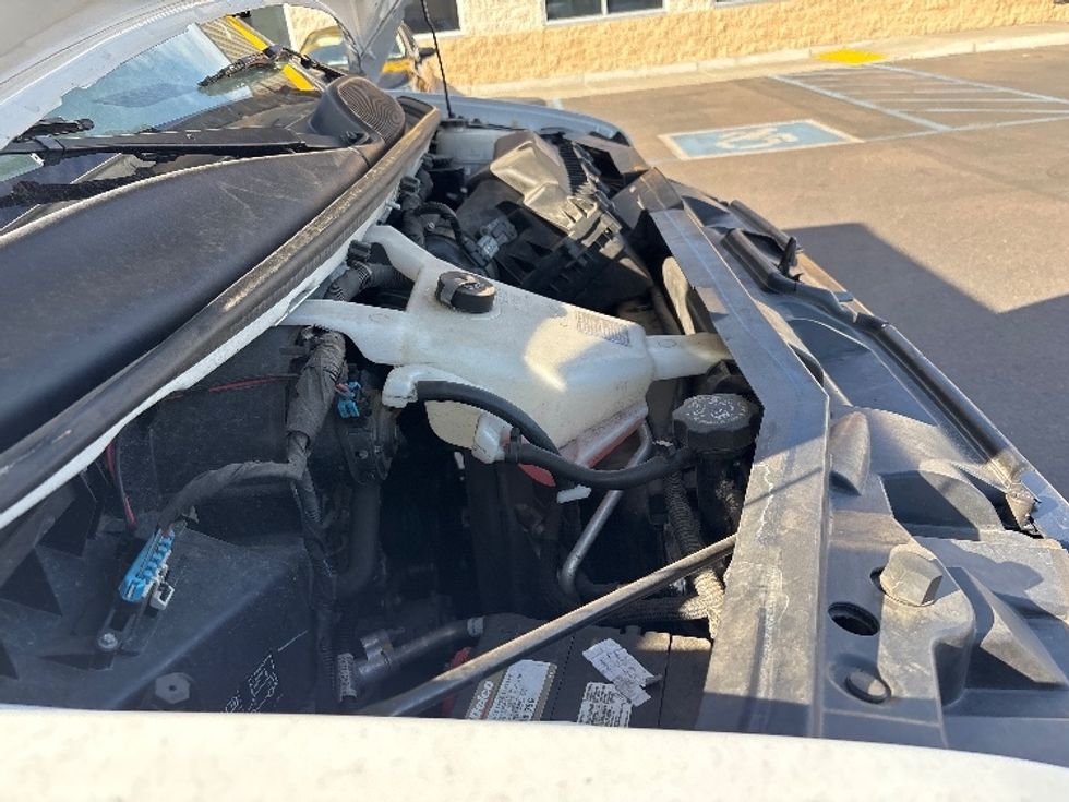 Light Duty Box Truck-Light and Medium Duty Trucks-GMC-2021-Savana G33903-Phoenix-AZ-107,400\n\t\tmiles-$ 26,500 - Image 22