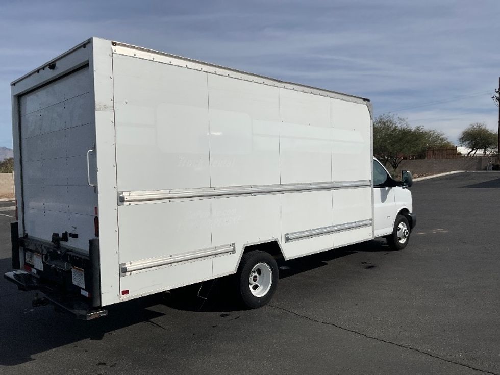 Light Duty Box Truck-Light and Medium Duty Trucks-GMC-2021-Savana G33903-Phoenix-AZ-107,577\n\t\tmiles-$ 29,250 - Image 12