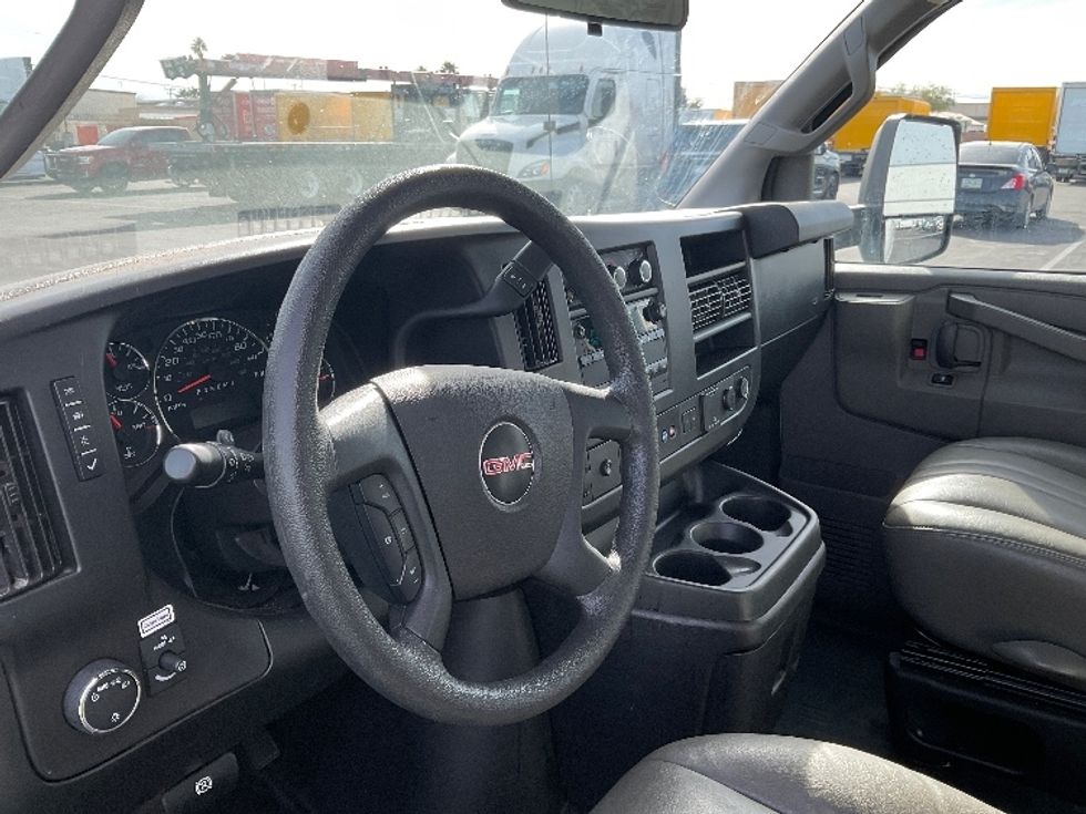 Light Duty Box Truck-Light and Medium Duty Trucks-GMC-2021-Savana G33903-Phoenix-AZ-107,577\n\t\tmiles-$ 29,250 - Image 16