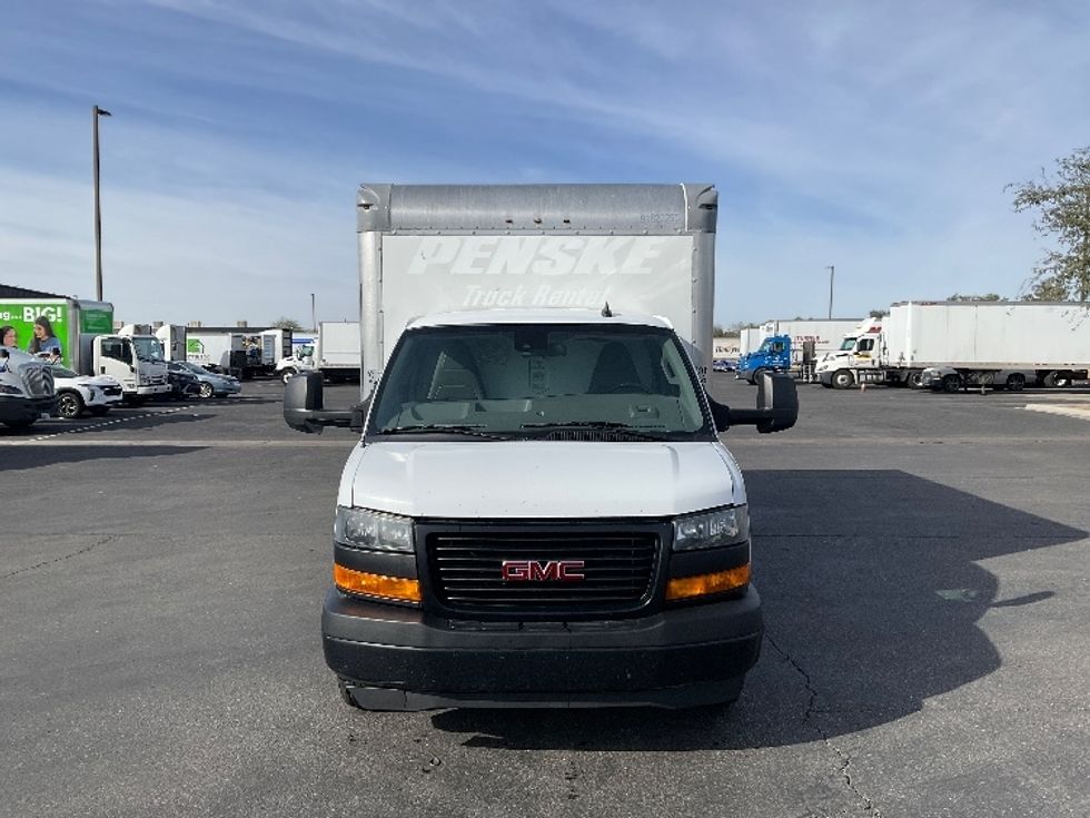 Light Duty Box Truck-Light and Medium Duty Trucks-GMC-2021-Savana G33903-Phoenix-AZ-107,577\n\t\tmiles-$ 29,250 - Image 2