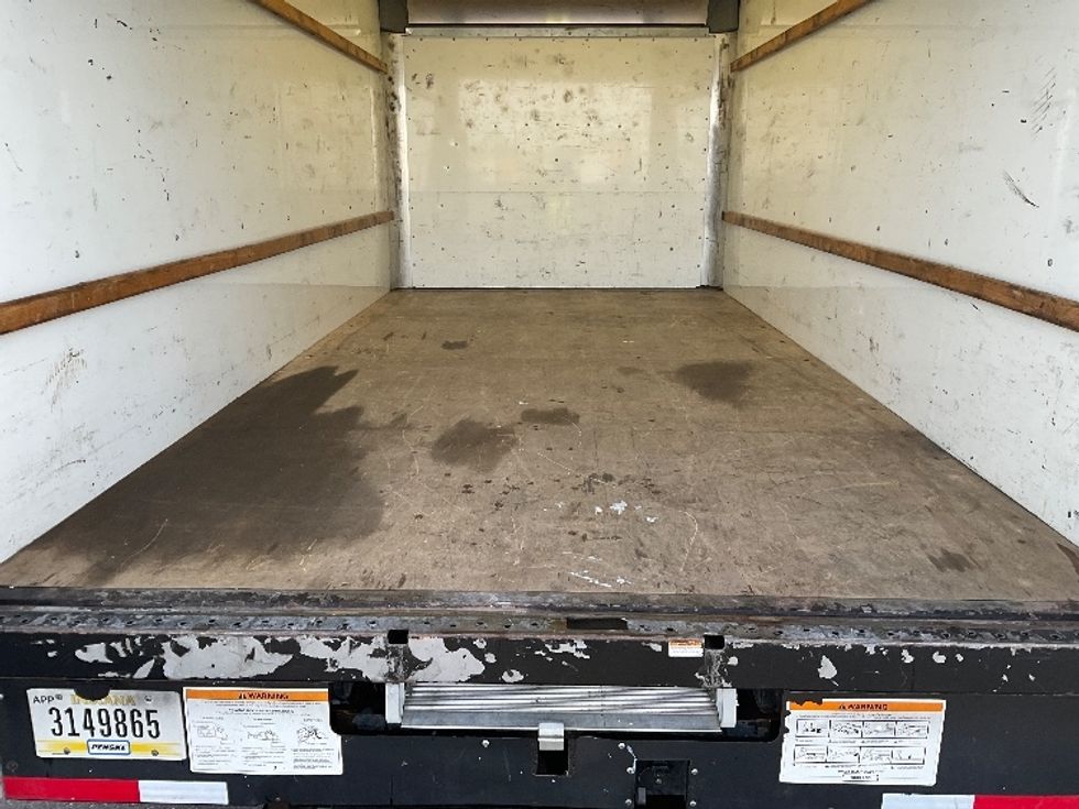 Light Duty Box Truck-Light and Medium Duty Trucks-GMC-2021-Savana G33903-Phoenix-AZ-107,577\n\t\tmiles-$ 29,250 - Image 9