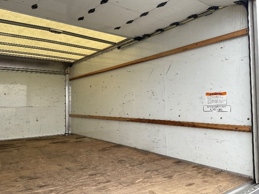 Light Duty Box Truck-Light and Medium Duty Trucks-GMC-2021-Savana G33903-Phoenix-AZ-108,213\n\t\tmiles-$ 26,250 - Image 11