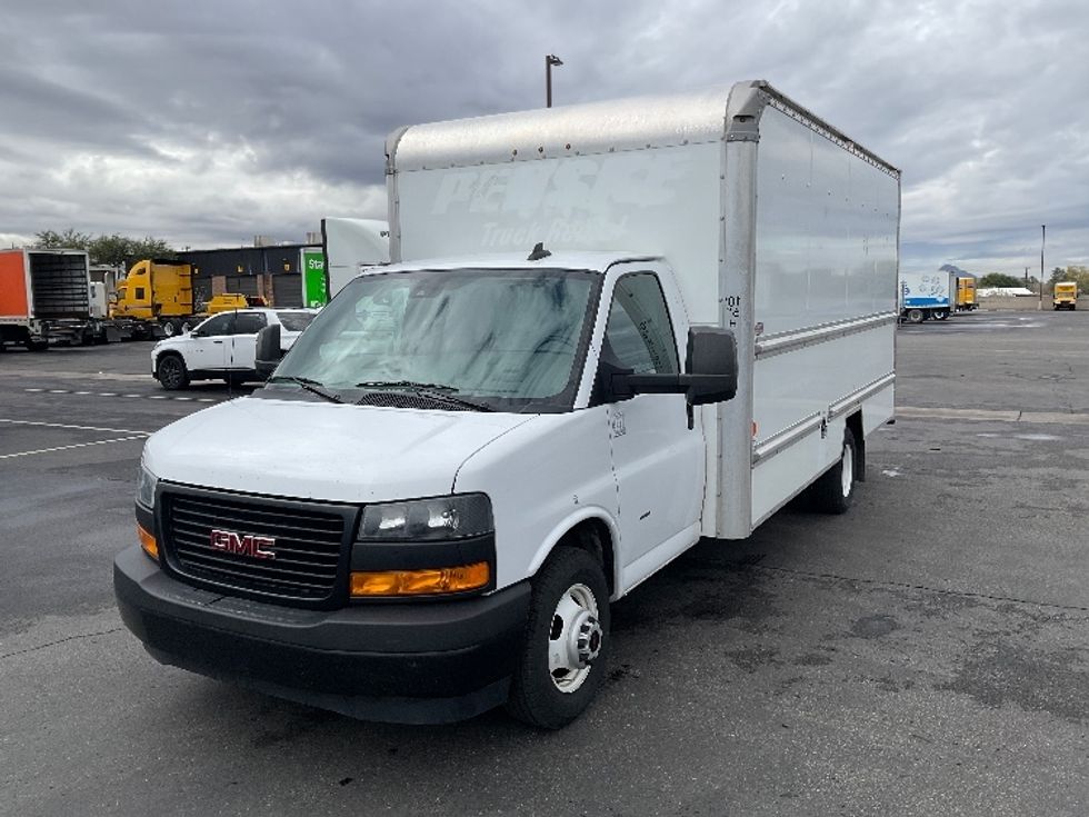 Light Duty Box Truck-Light and Medium Duty Trucks-GMC-2021-Savana G33903-Phoenix-AZ-108,213\n\t\tmiles-$ 26,250 - Image 3