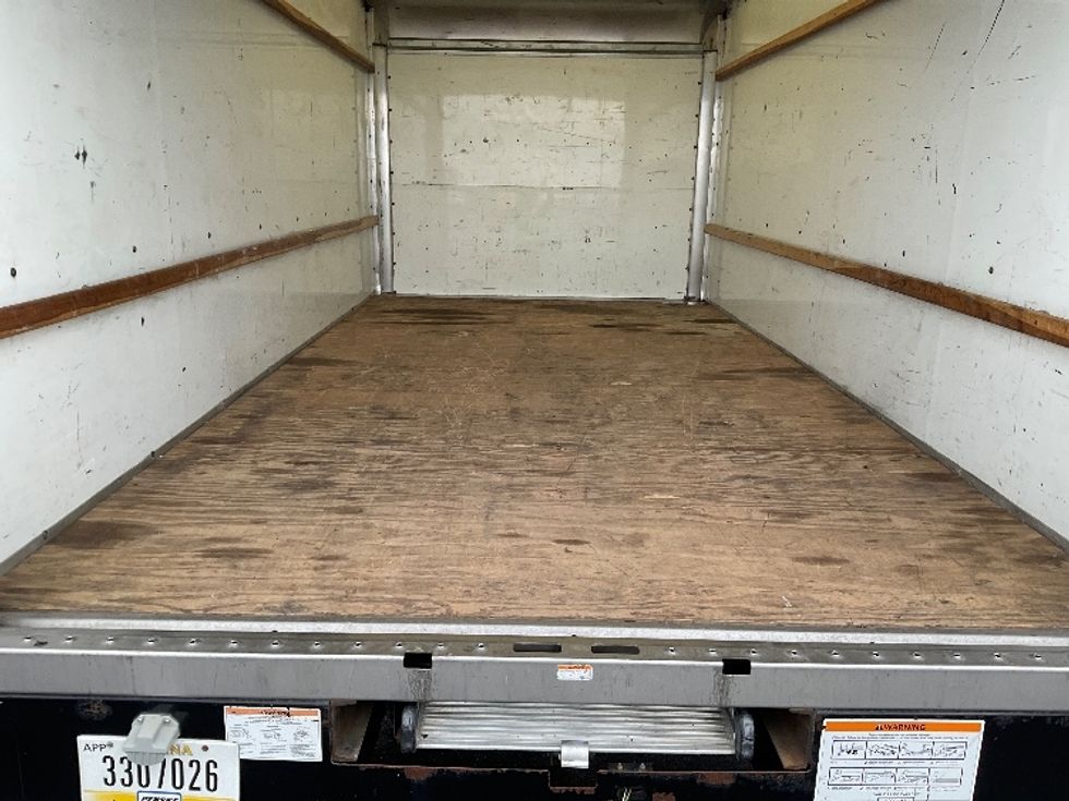 Light Duty Box Truck-Light and Medium Duty Trucks-GMC-2021-Savana G33903-Phoenix-AZ-108,213\n\t\tmiles-$ 26,250 - Image 9