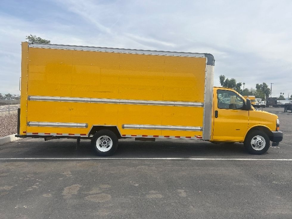 Light Duty Box Truck-Light and Medium Duty Trucks-GMC-2021-Savana G33903-Phoenix-AZ-108,653\n\t\tmiles-$ 23,500 - Image 13
