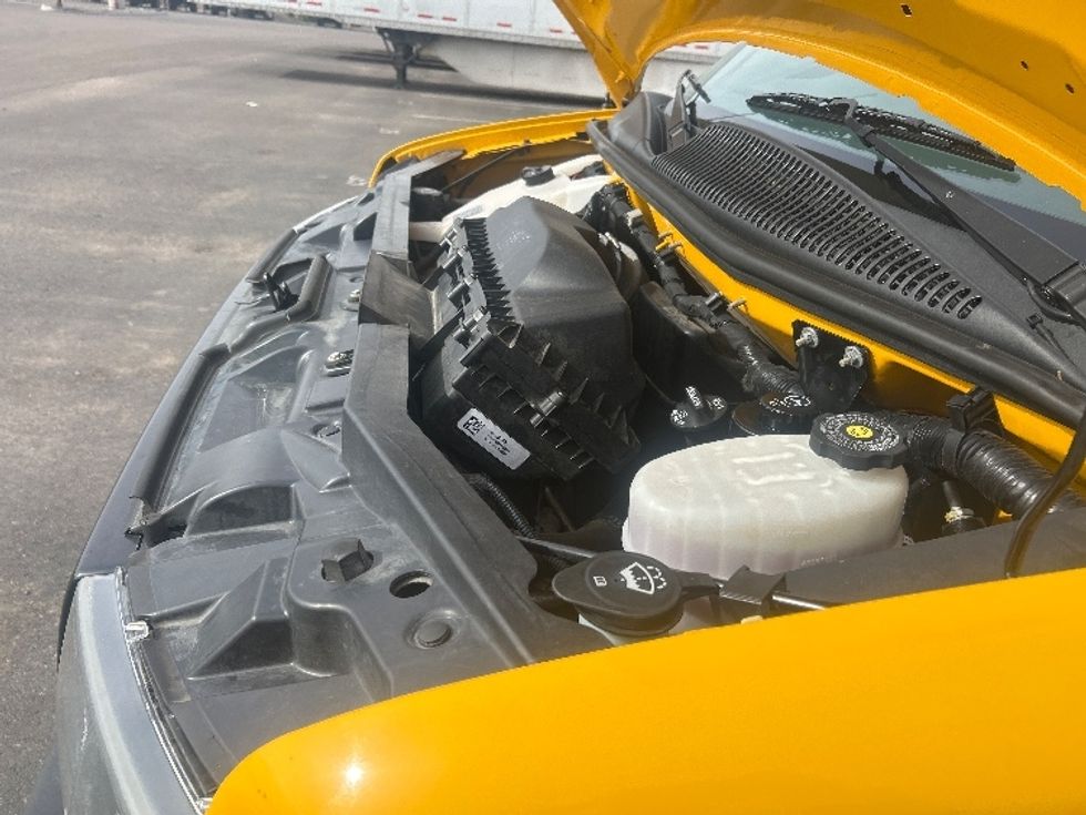 Light Duty Box Truck-Light and Medium Duty Trucks-GMC-2021-Savana G33903-Phoenix-AZ-108,653\n\t\tmiles-$ 23,500 - Image 22