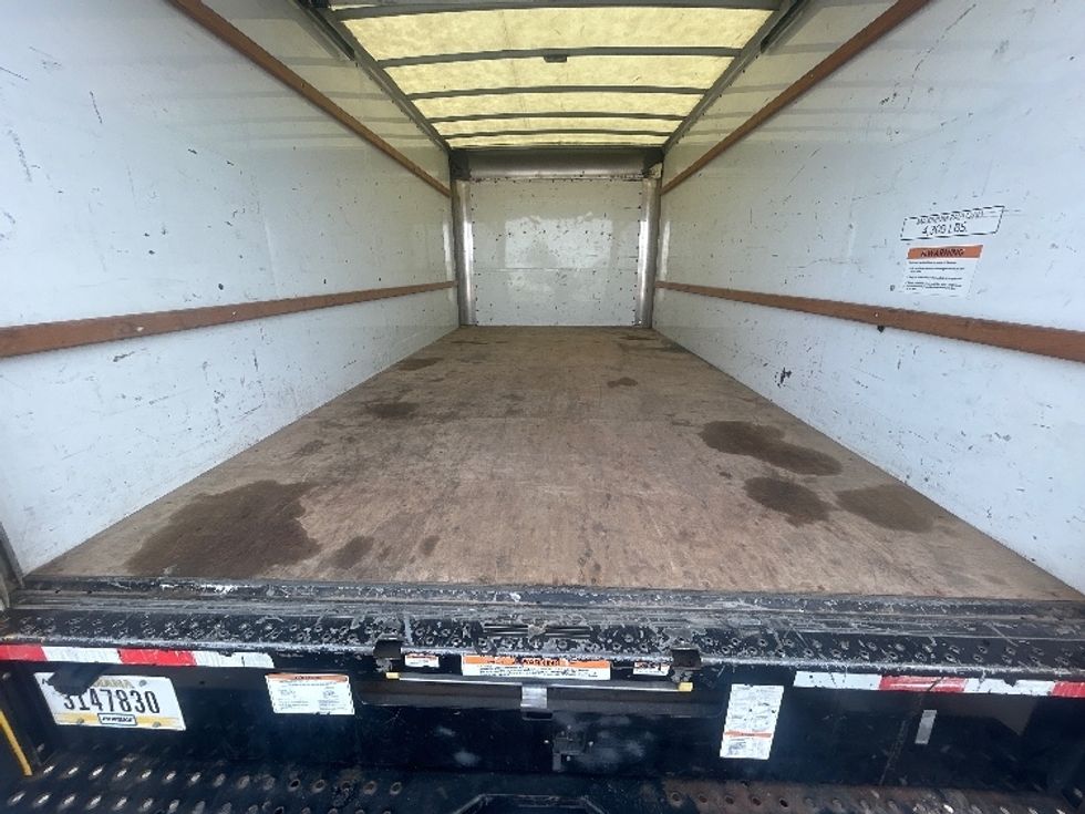 Light Duty Box Truck-Light and Medium Duty Trucks-GMC-2021-Savana G33903-Phoenix-AZ-108,653\n\t\tmiles-$ 23,500 - Image 8