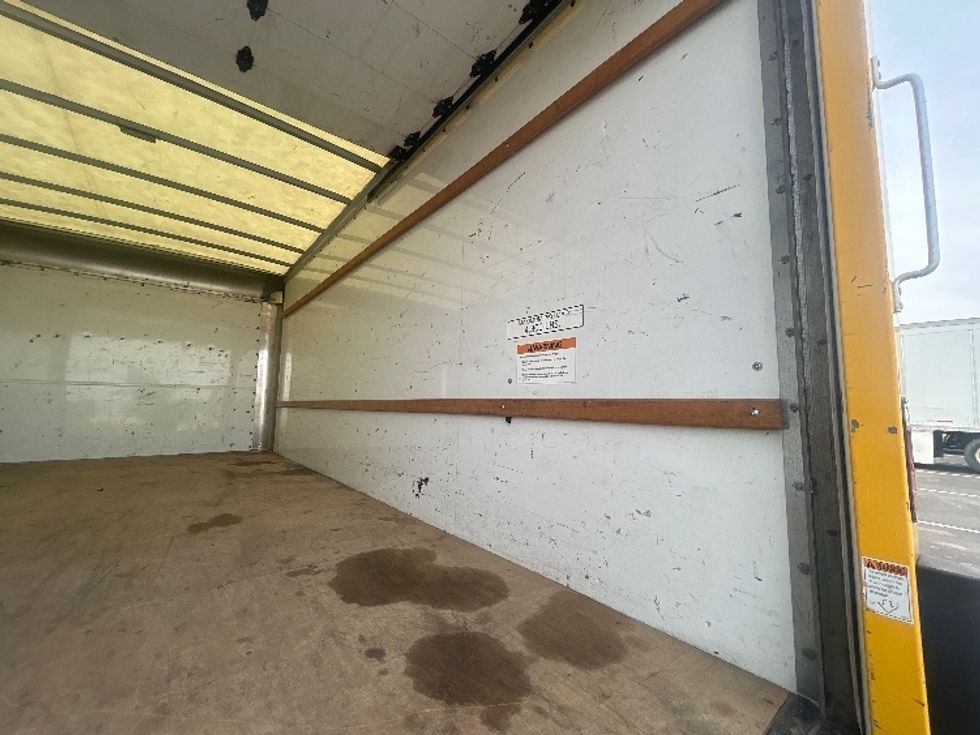 Light Duty Box Truck-Light and Medium Duty Trucks-GMC-2021-Savana G33903-Phoenix-AZ-108,653\n\t\tmiles-$ 23,500 - Image 9