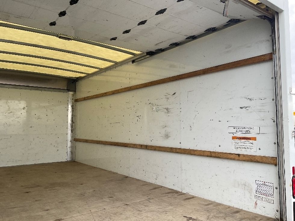 Light Duty Box Truck-Light and Medium Duty Trucks-GMC-2021-Savana G33903-Phoenix-AZ-108,700\n\t\tmiles-$ 26,250 - Image 11