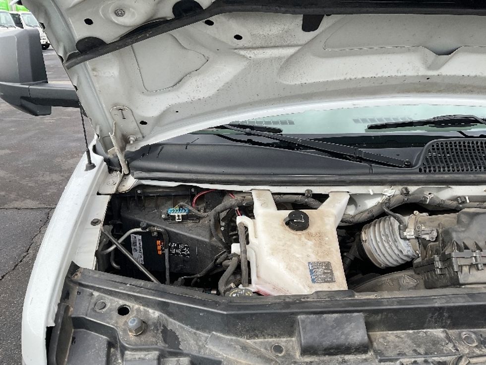 Light Duty Box Truck-Light and Medium Duty Trucks-GMC-2021-Savana G33903-Phoenix-AZ-108,700\n\t\tmiles-$ 26,250 - Image 22