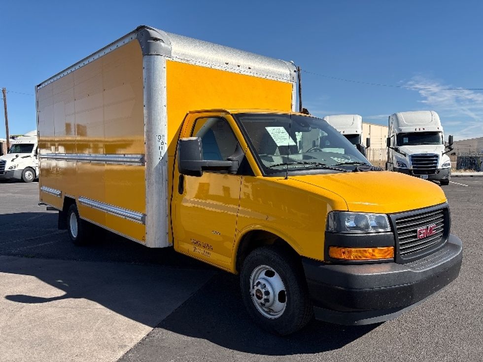 Light Duty Box Truck-Light and Medium Duty Trucks-GMC-2021-Savana G33903-Phoenix-AZ-112,523\n\t\tmiles-$ 23,250 - Image 1