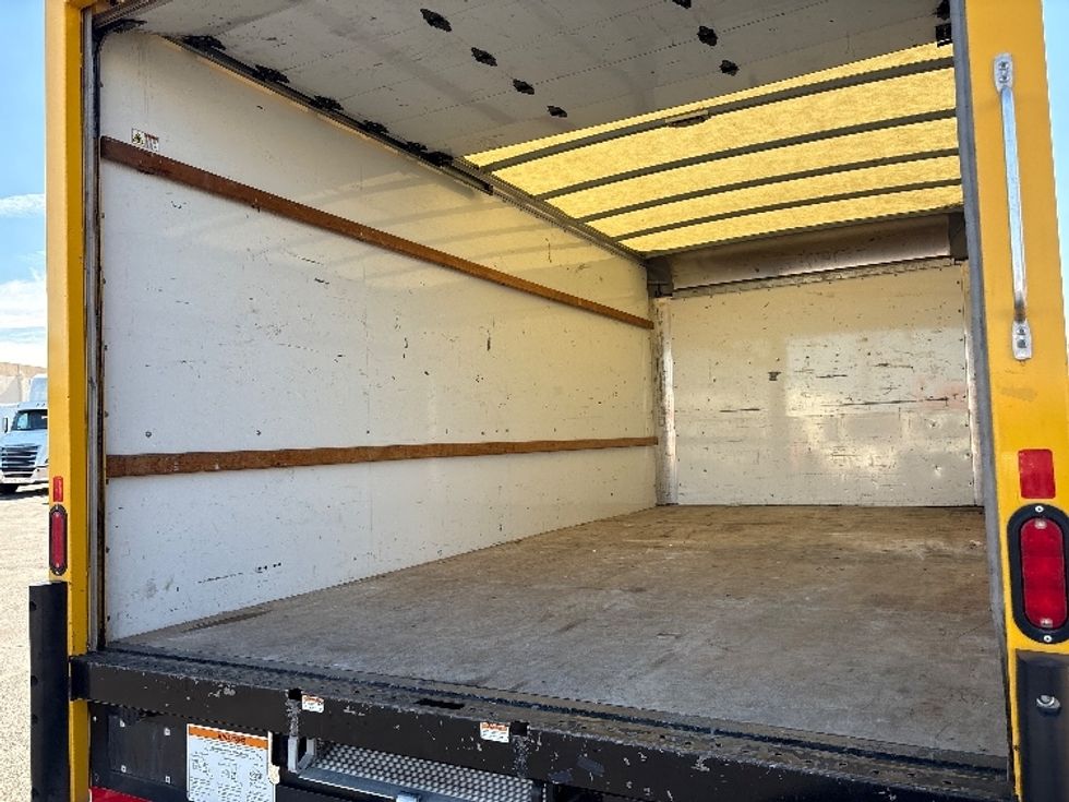 Light Duty Box Truck-Light and Medium Duty Trucks-GMC-2021-Savana G33903-Phoenix-AZ-112,523\n\t\tmiles-$ 23,250 - Image 10