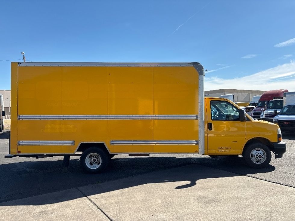 Light Duty Box Truck-Light and Medium Duty Trucks-GMC-2021-Savana G33903-Phoenix-AZ-112,523\n\t\tmiles-$ 23,250 - Image 13