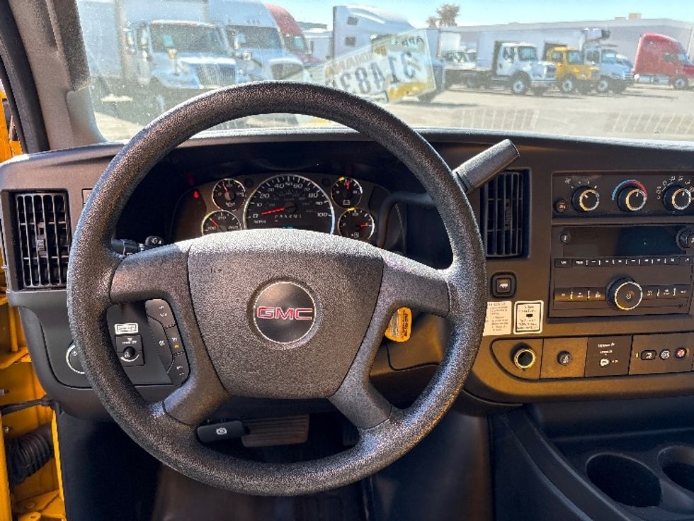 Light Duty Box Truck-Light and Medium Duty Trucks-GMC-2021-Savana G33903-Phoenix-AZ-112,523\n\t\tmiles-$ 23,250 - Image 16