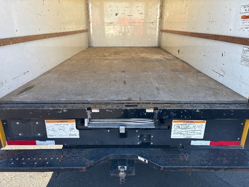 Light Duty Box Truck-Light and Medium Duty Trucks-GMC-2021-Savana G33903-Phoenix-AZ-112,523\n\t\tmiles-$ 23,250 - Image 9