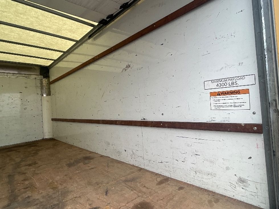 Light Duty Box Truck-Light and Medium Duty Trucks-GMC-2021-Savana G33903-Phoenix-AZ-115,169\n\t\tmiles-$ 26,000 - Image 12