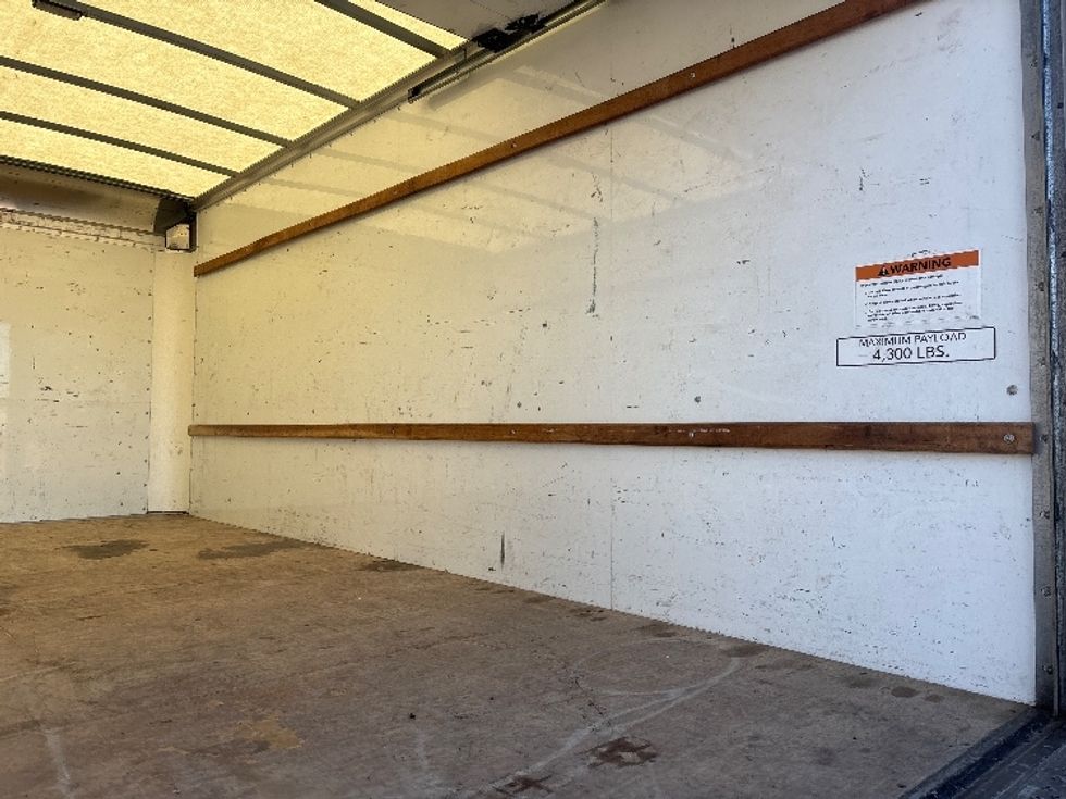 Light Duty Box Truck-Light and Medium Duty Trucks-GMC-2021-Savana G33903-Phoenix-AZ-117,012\n\t\tmiles-$ 25,500 - Image 11