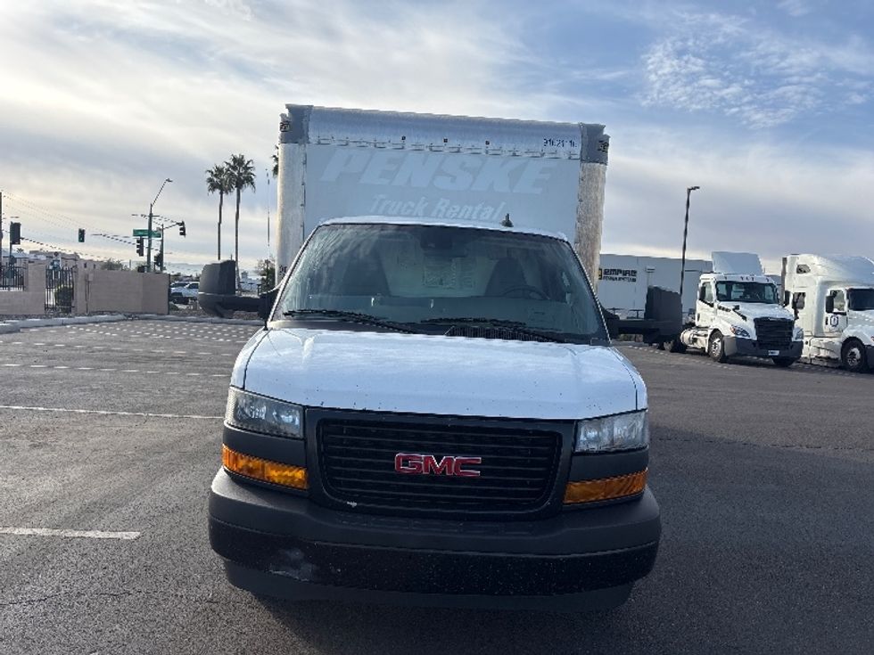 Light Duty Box Truck-Light and Medium Duty Trucks-GMC-2021-Savana G33903-Phoenix-AZ-117,012\n\t\tmiles-$ 25,500 - Image 2