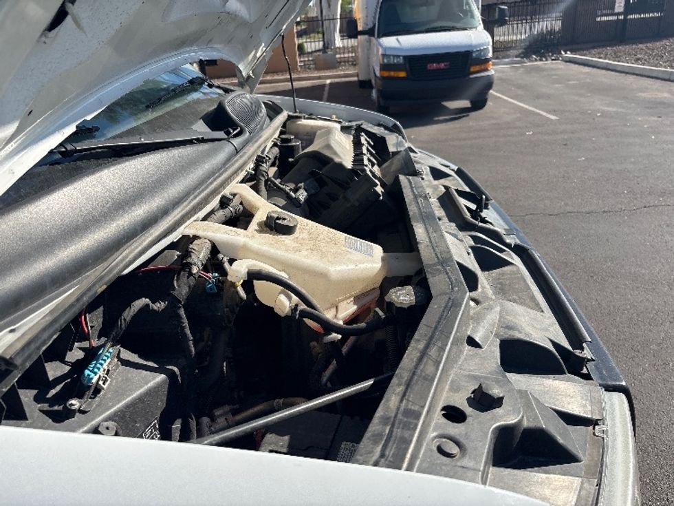 Light Duty Box Truck-Light and Medium Duty Trucks-GMC-2021-Savana G33903-Phoenix-AZ-117,012\n\t\tmiles-$ 25,500 - Image 22