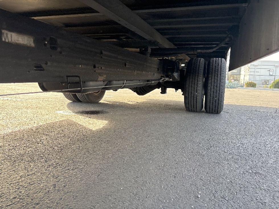 Light Duty Box Truck-Light and Medium Duty Trucks-GMC-2021-Savana G33903-Phoenix-AZ-117,012\n\t\tmiles-$ 25,500 - Image 5