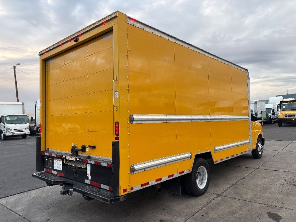 Light Duty Box Truck-Light and Medium Duty Trucks-GMC-2021-Savana G33903-Phoenix-AZ-131,283\n\t\tmiles-$ 21,000 - Image 12